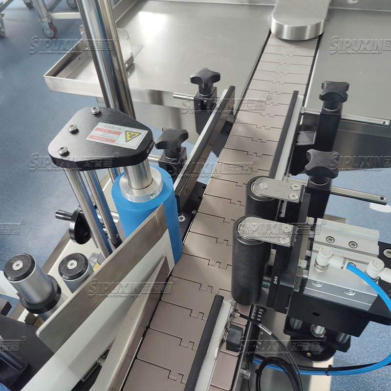 Label Pengepakan Akurasi Tinggi Pabrik Asli Aplikasi Lebar Mesin Pelabelan Pribadi Round dan Mesin Label Botol Datar