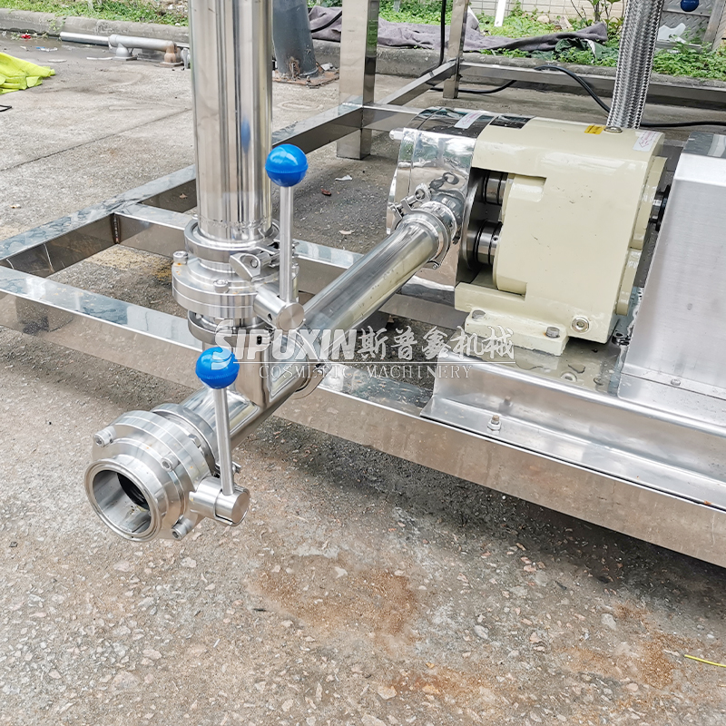 Mixer reaktor bubuk dan cair