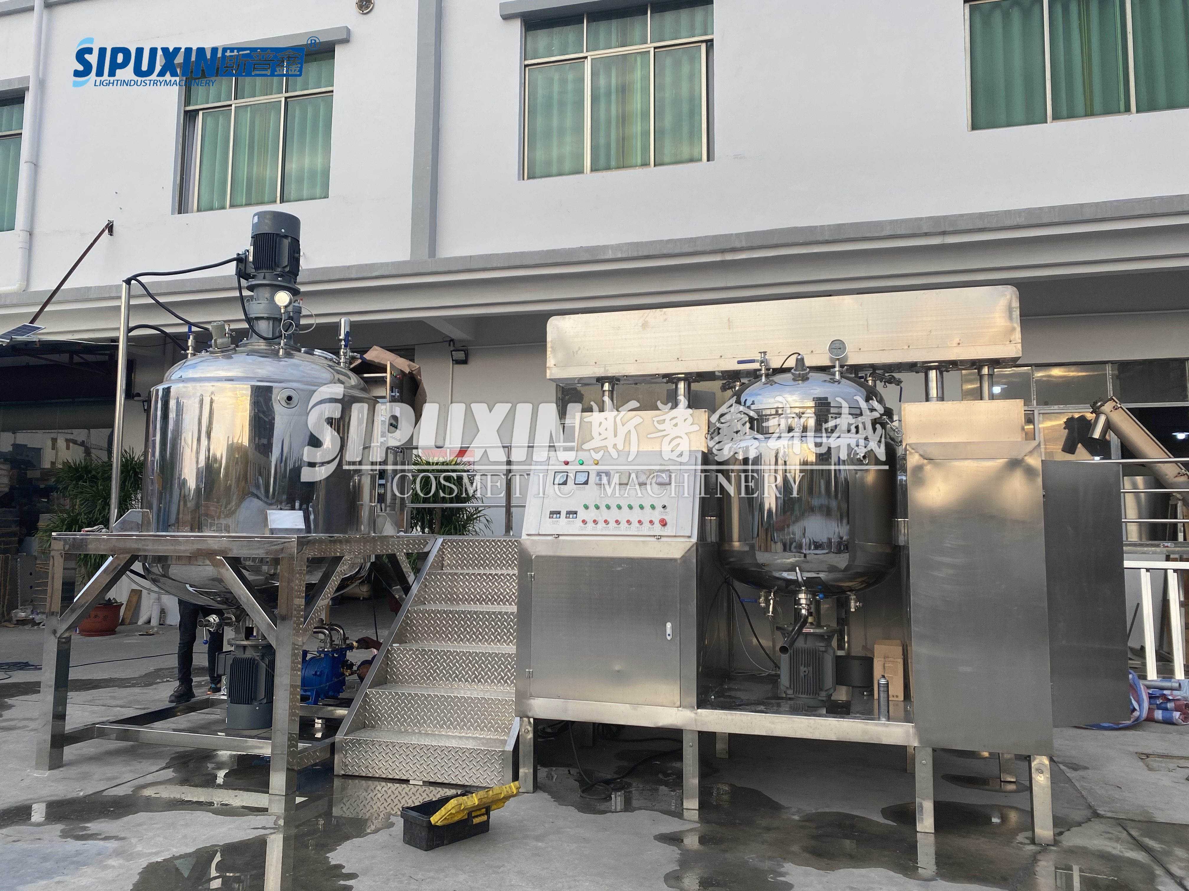 Sipuxin 500L dan 1000L gabungan pengemulsi homogen vakum